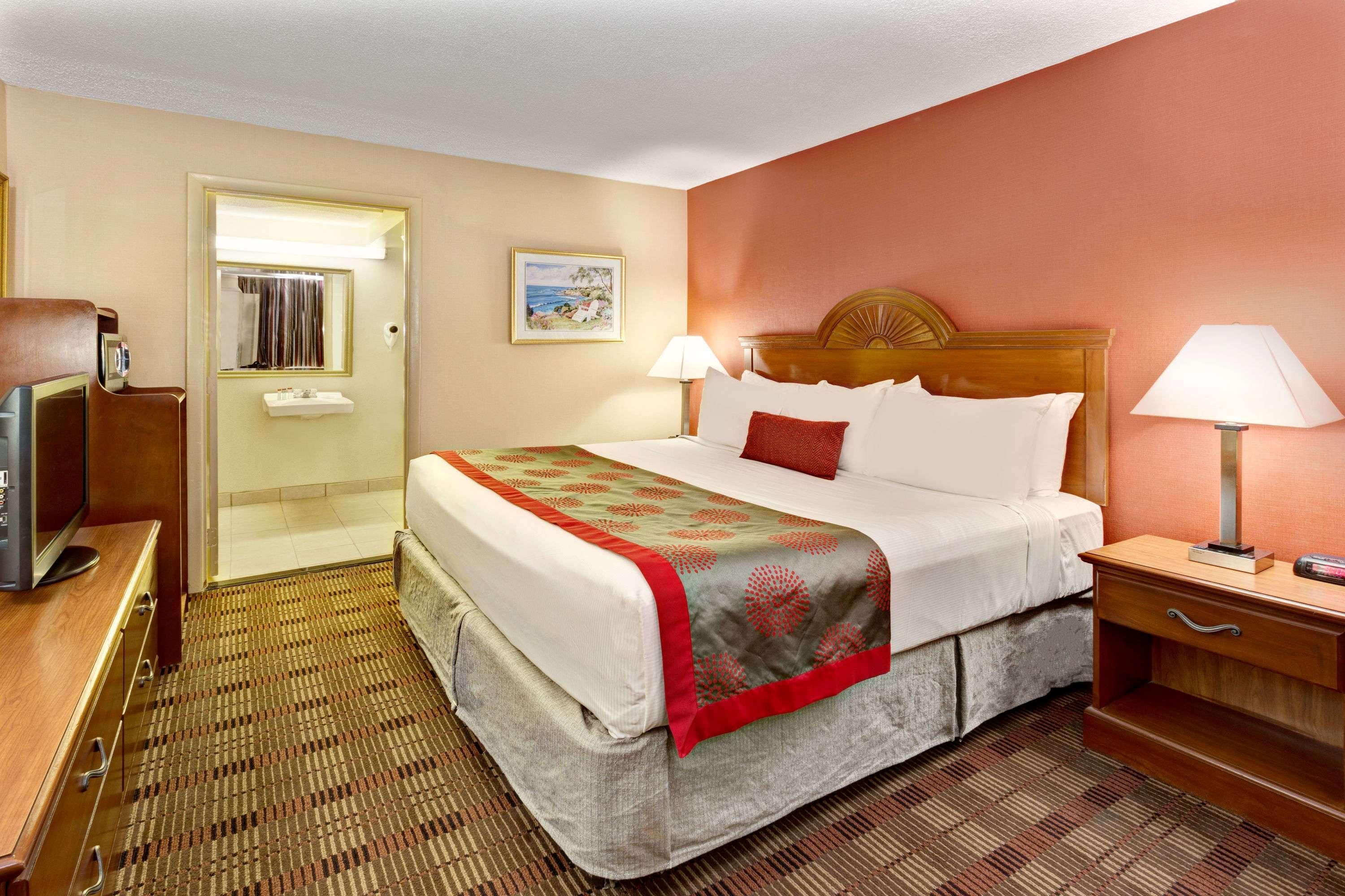 Ramada By Wyndham Baltimore West Kültér fotó