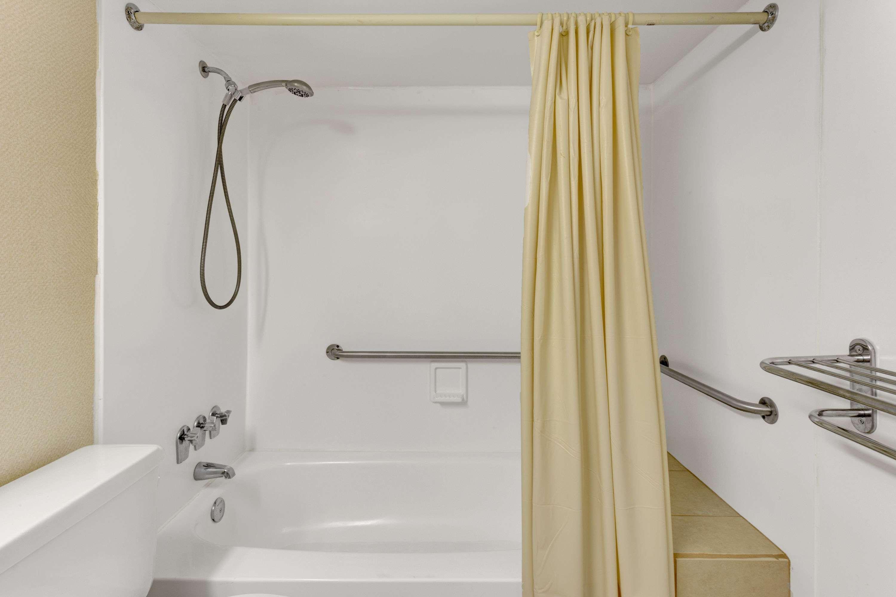 Ramada By Wyndham Baltimore West Kültér fotó