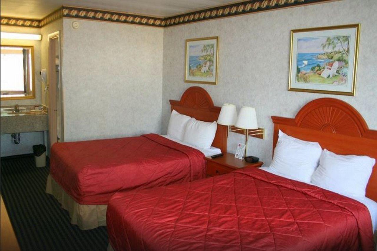 Ramada By Wyndham Baltimore West Kültér fotó